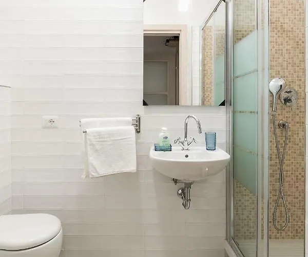 Stars Luxury 1